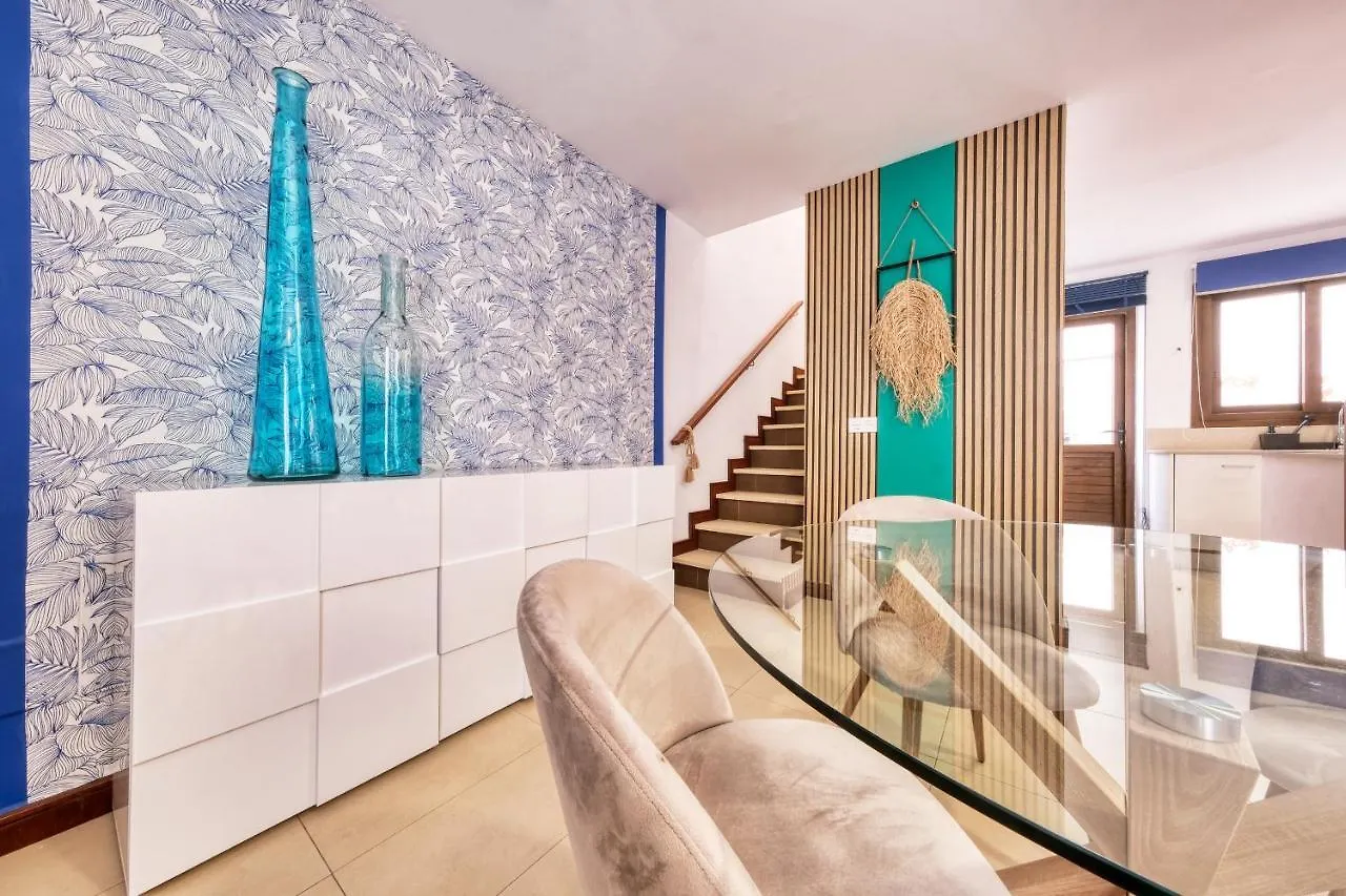 Holiday home Casa Bleu 2 Floors ,2 Bedrooms ,Equipped Kitchen ,Balcony ,Terrace And Grill Puerto Calero
